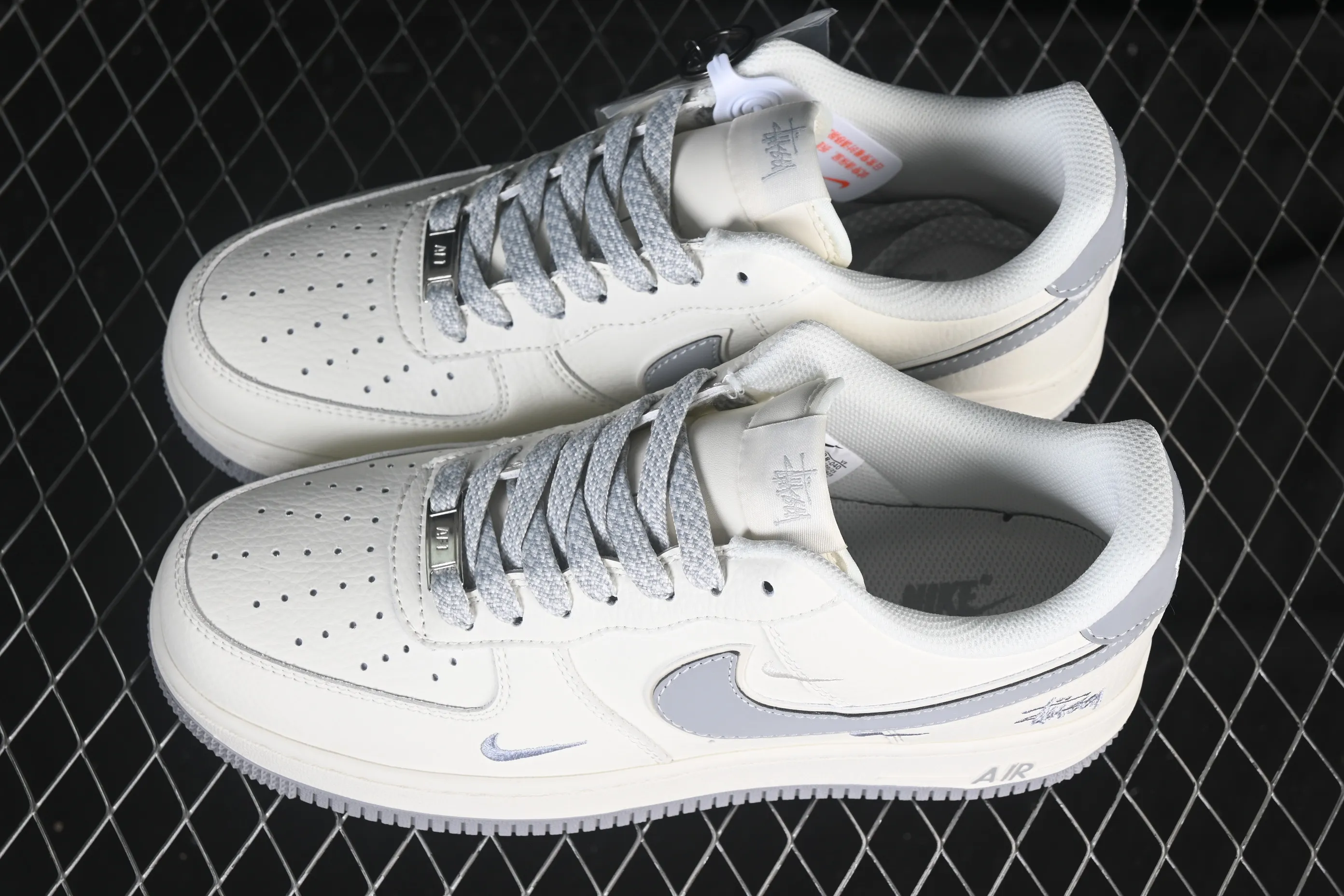 All categories Nk Air Force 1 Air Force series Nk Air Force 1 Low Air Force low top Nike Air Force 1'07 Low Stusi beige small three hook Air Force 1 low top casual sneakers CS5288-040